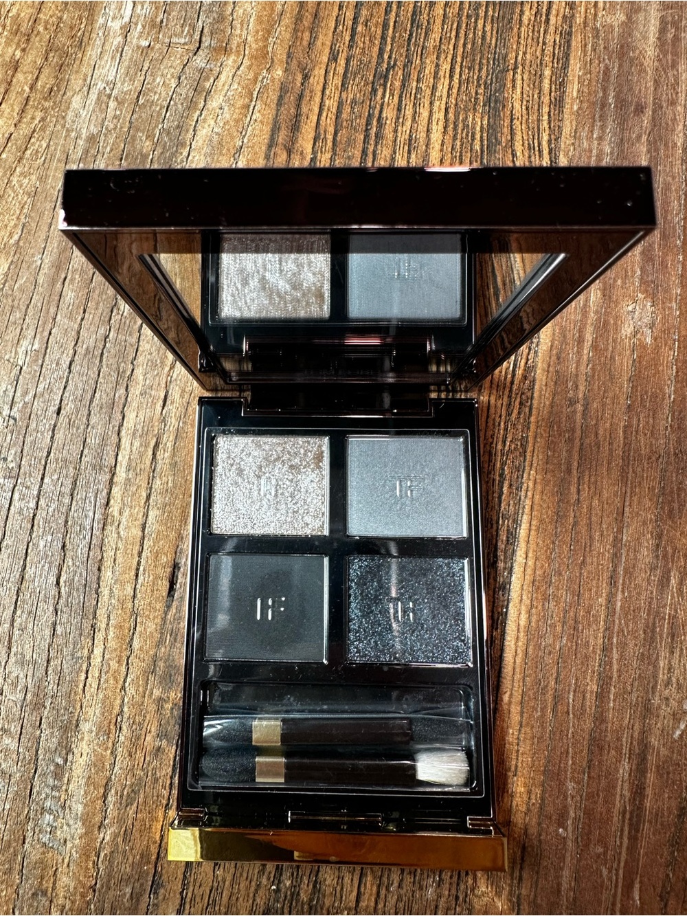Tom Ford Metallic Silver & Charcoal Eyeshadow Quad